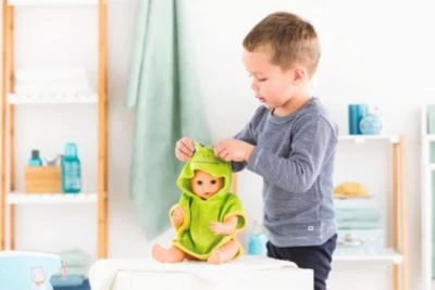 Corolle Mon Grand Poupon - Bademantel Frosch, 36 Cm 8 Corolle Mon Grand Poupon - Bademantel Frosch, 36 Cm – Bild 6