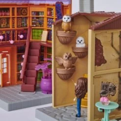 Wizarding World Harry Potter - Diagon Alley (Winkelgasse) Spielset Mit Licht Und Sound Sowie 2 Sammelfiguren -Kinderspielzeugladen 24550183 06