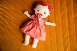 Lilliputiens ROSE Stoffpuppe Mit Magnetischen Schnuller, 36 Cm, Ab 24 Monaten -Kinderspielzeugladen 24957403 05