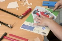 Pebaro Laubsägevorlage Fliegendes Huhn", 377/5S" -Kinderspielzeugladen 26602708 02