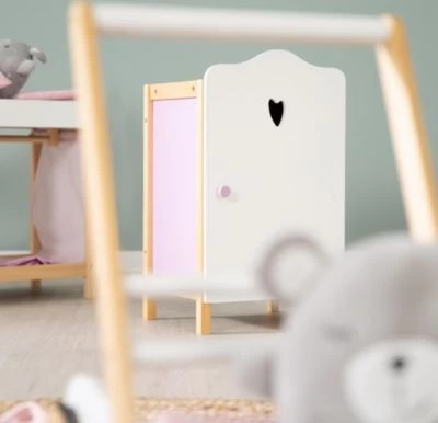 Roba Puppenkleiderschrank Scarlett Zum Verstauen Von Puppenkleidung Und Zubehör, Weiß Lackiert 5 Roba Puppenkleiderschrank Scarlett Zum Verstauen Von Puppenkleidung Und Zubehör, Weiß Lackiert – Bild 3