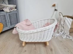 TinaForKids Puppenwiege Aus Weiden Mit Bettwäscheset, Puppenbett Weiß/Rosa