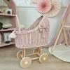 TinaForKids Puppenwagen Mit Bettwäscheset Aus Weiden Und Holz, Altrosa/Natur -Kinderspielzeugladen 29721295 01